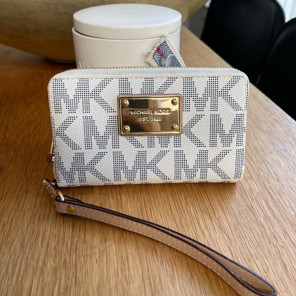 Michael Kors Jet Set Continental Travel Clutch Wristlet Wallet - Bright …